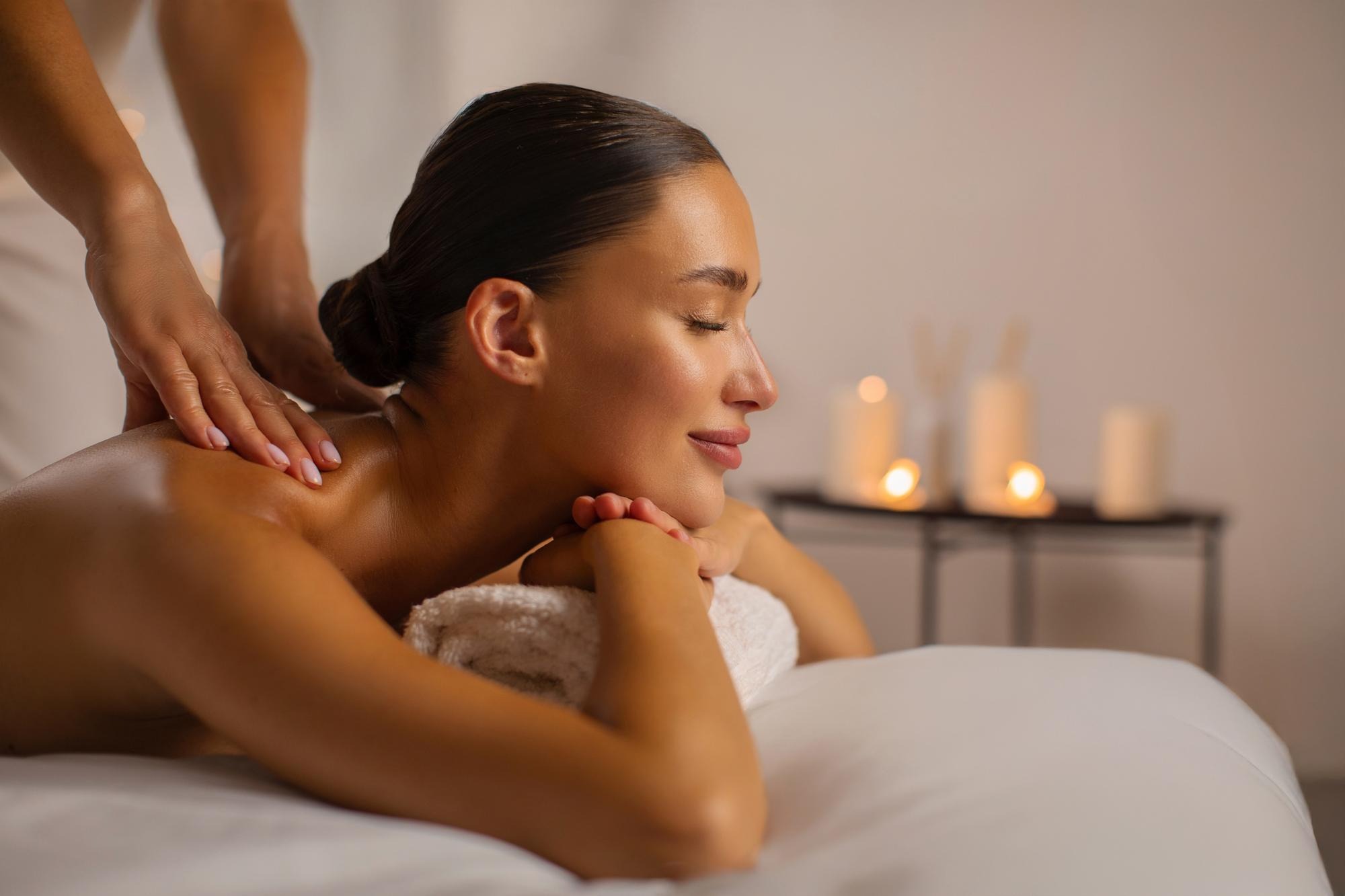 Cliente relaxada durante massagem